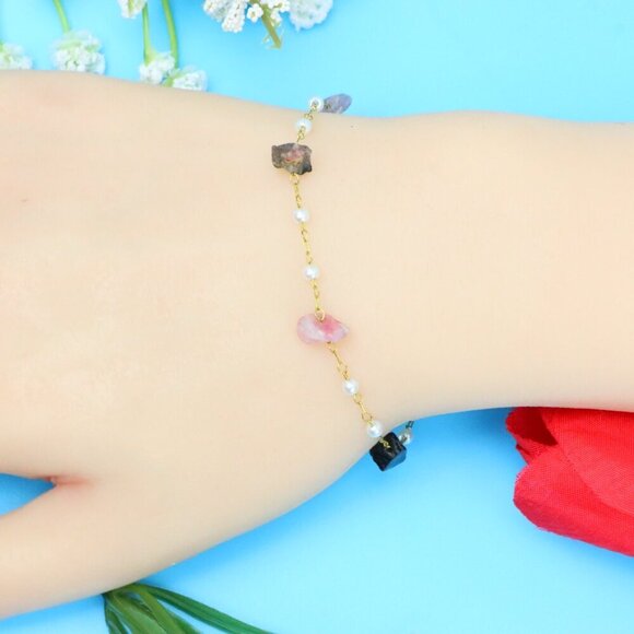 Chic & Stylish Bracelet – A Thoughtful Gift for Women and Girls, DYC1785 - Picture 3 of 9